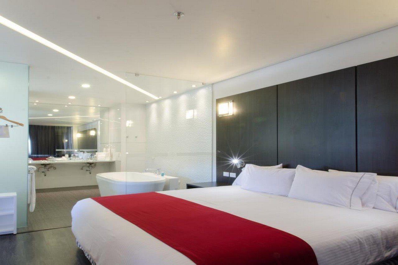 Ramada Encore By Wyndham Guadalajara Sur Palomar Екстериор снимка