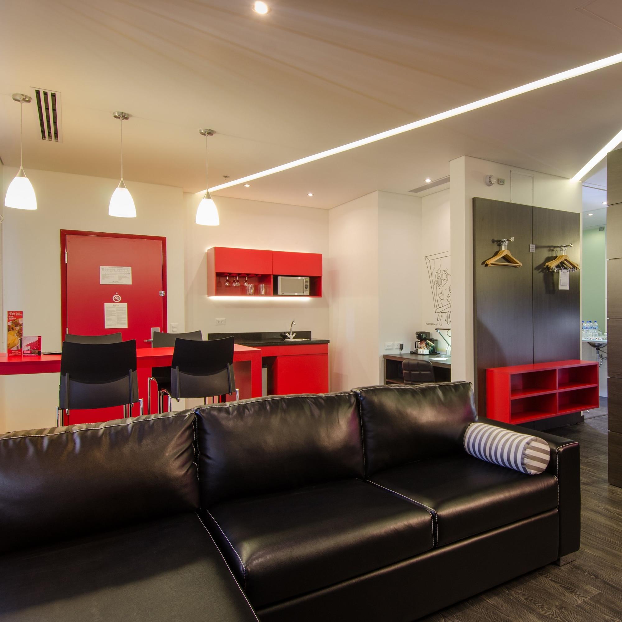 Ramada Encore By Wyndham Guadalajara Sur Palomar Екстериор снимка