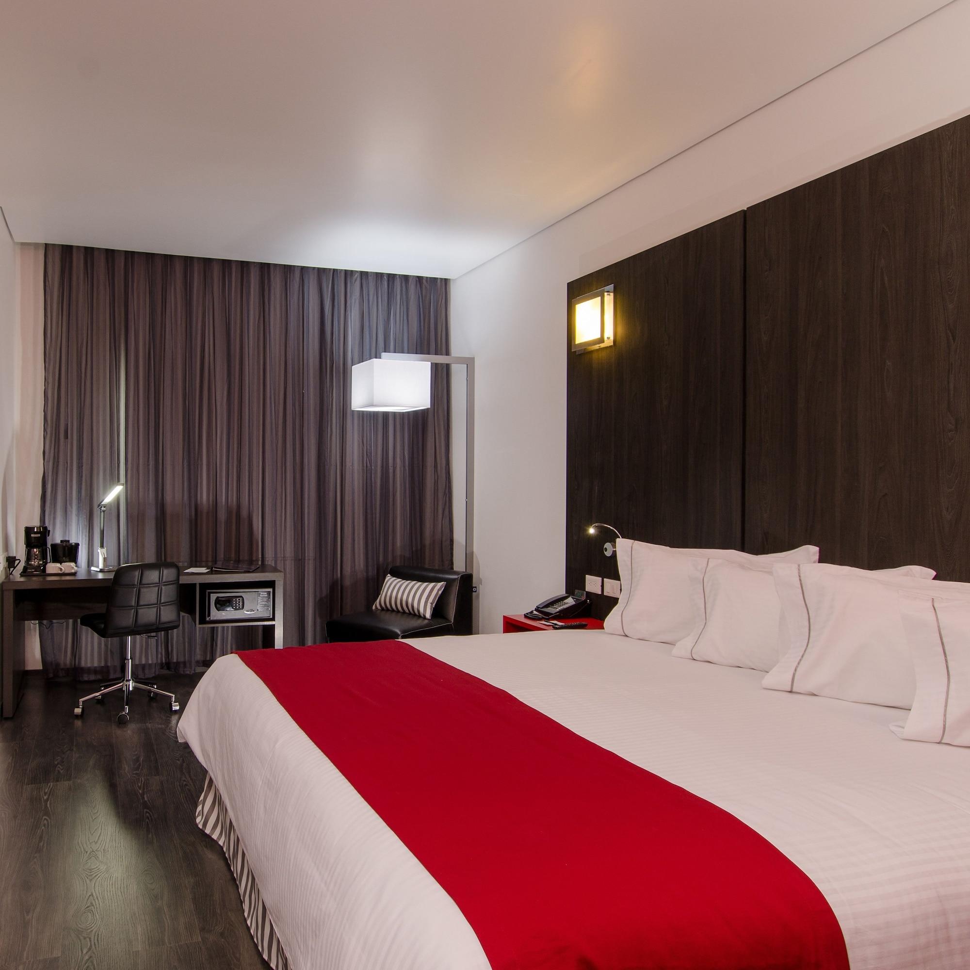 Ramada Encore By Wyndham Guadalajara Sur Palomar Екстериор снимка
