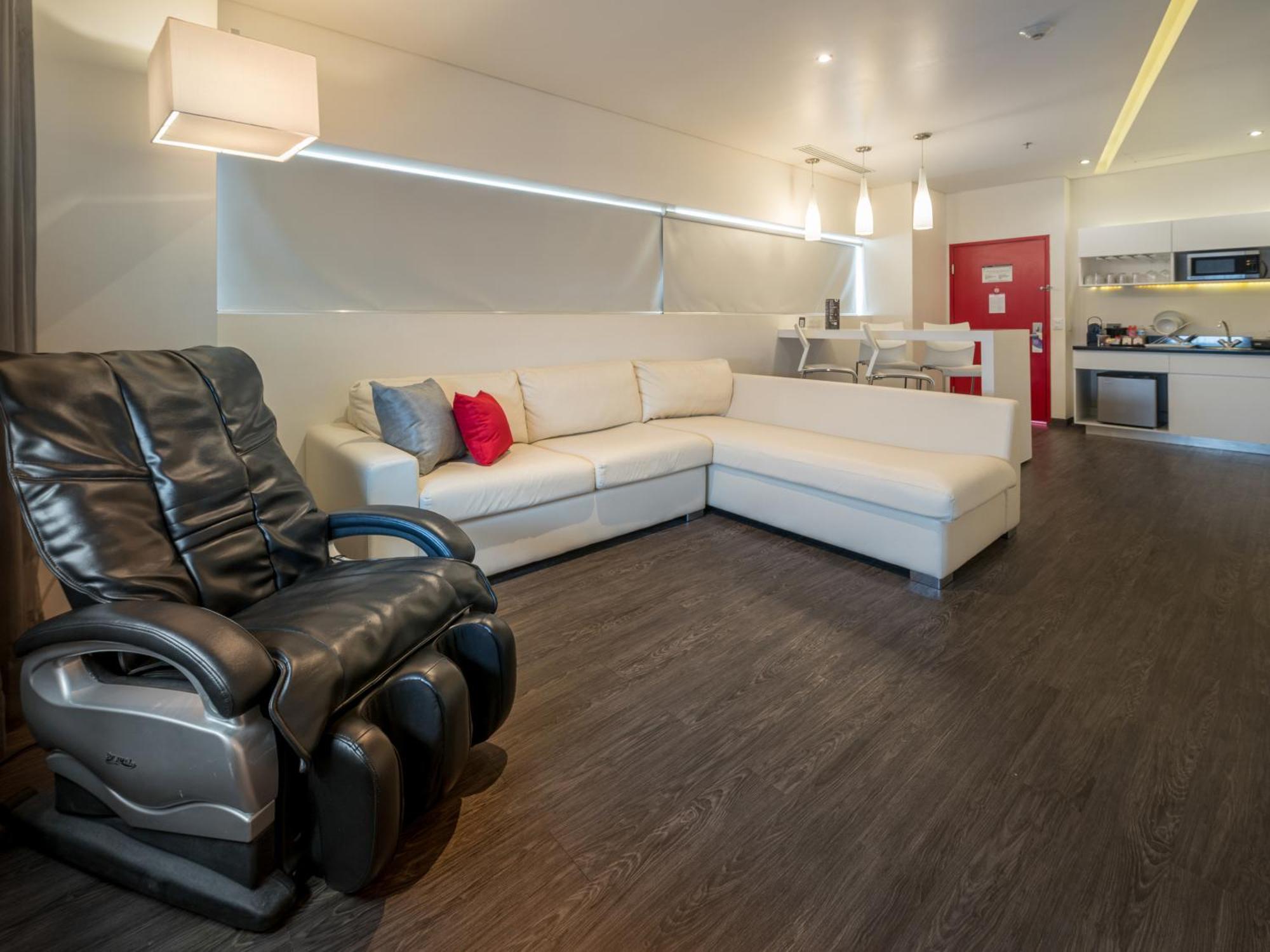 Ramada Encore By Wyndham Guadalajara Sur Palomar Екстериор снимка