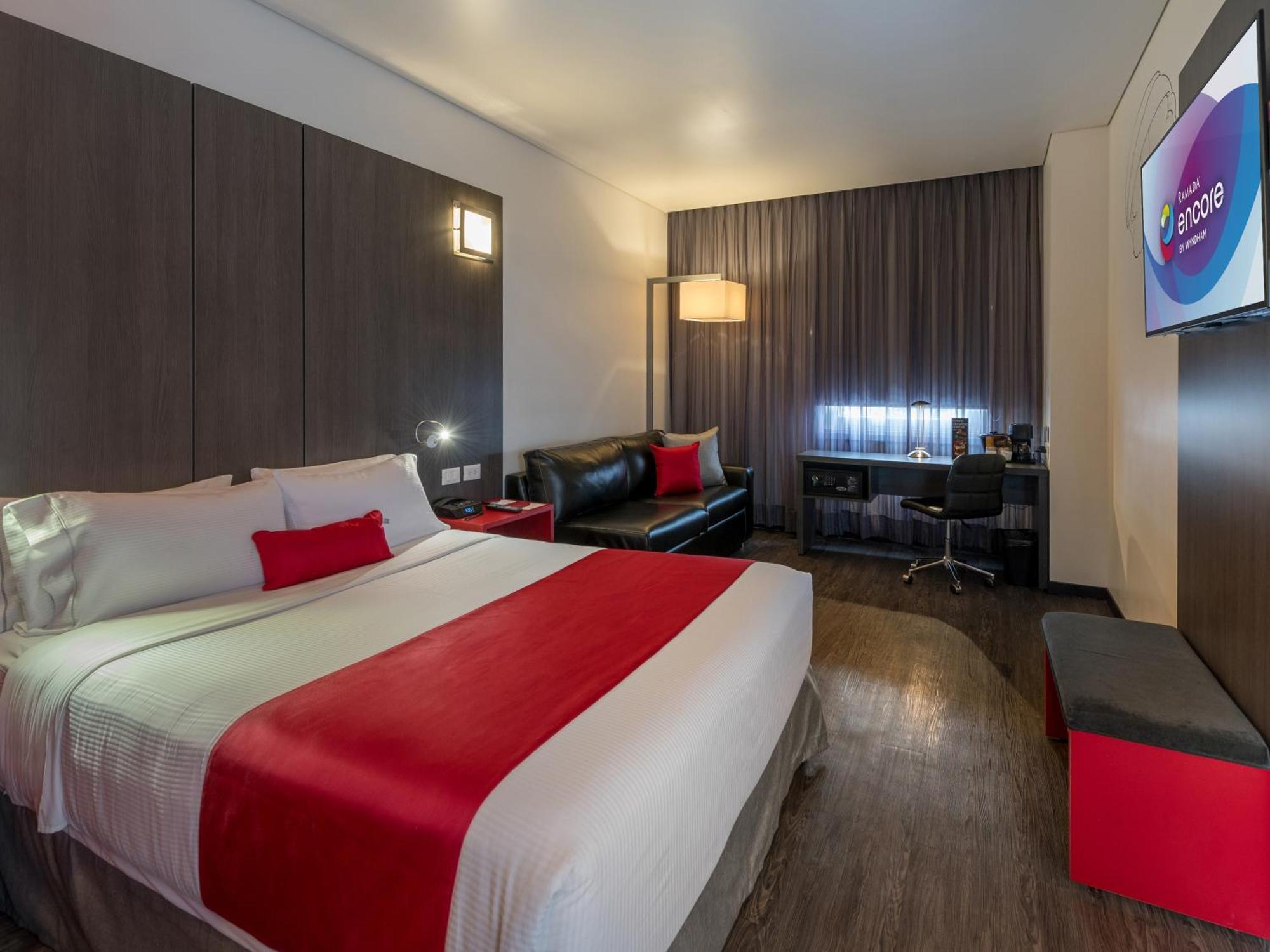 Ramada Encore By Wyndham Guadalajara Sur Palomar Екстериор снимка